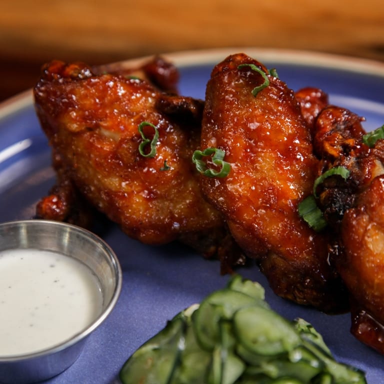 Delicious Chicken Wings: A Crowd Favorite